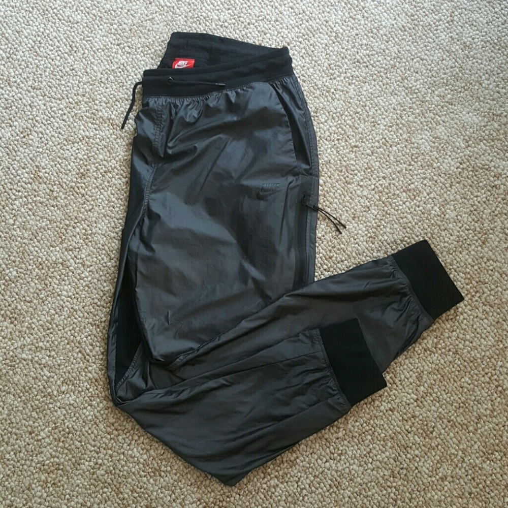 Womens Nike Silver Joggers Large